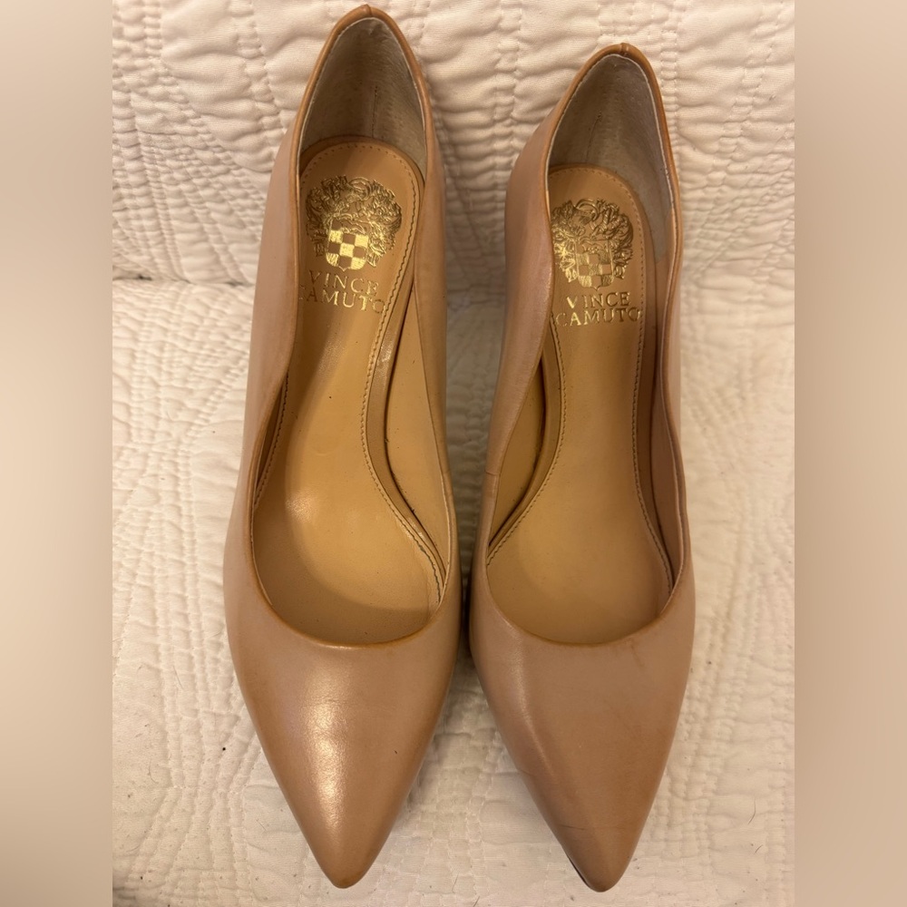 Vince Camino Beige Pumps Heels 👠 7M/37.5
